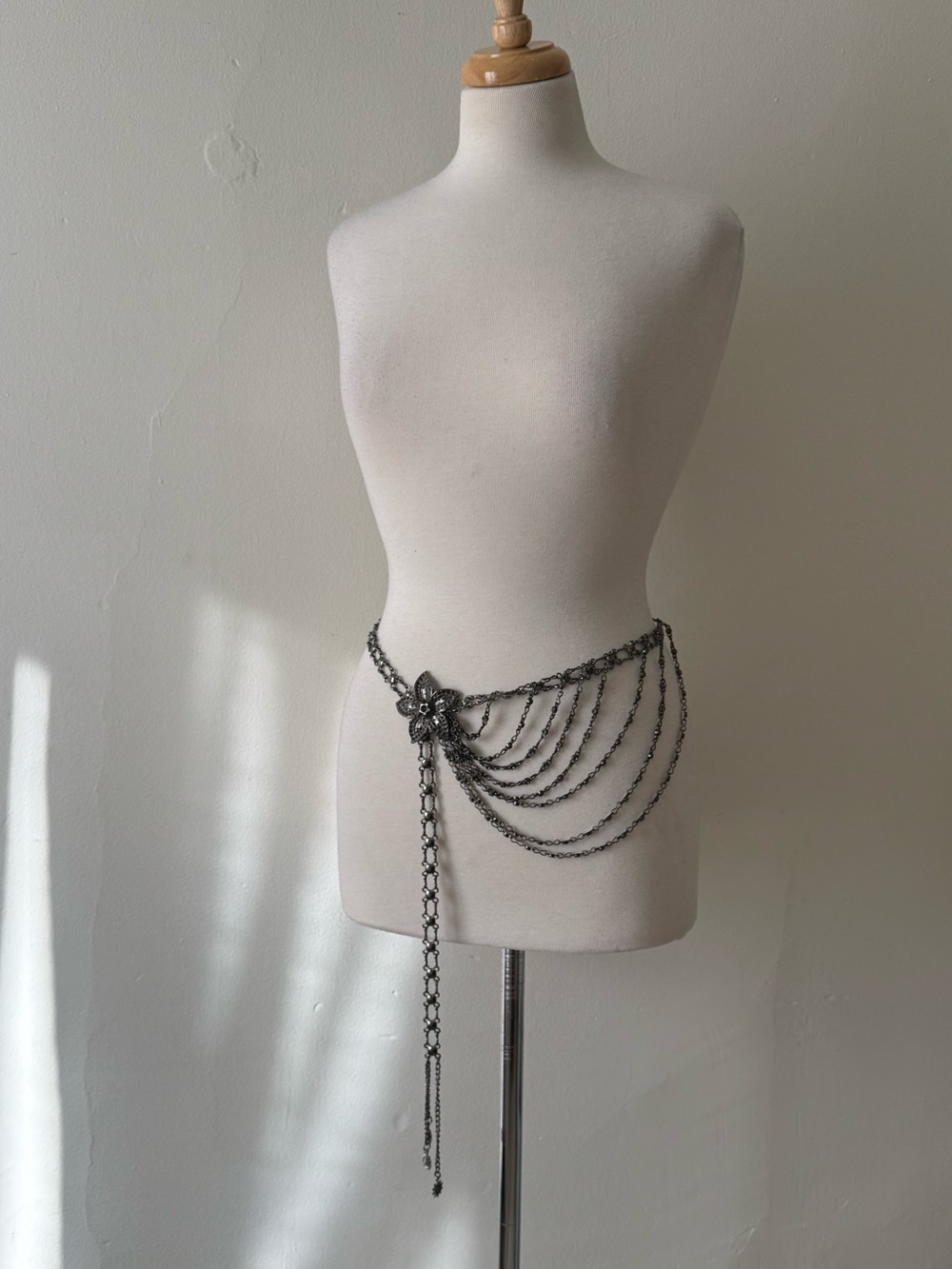 Vintage Gunmetal Draped Chain Belt | Gothic Floral Statement Waist Belt